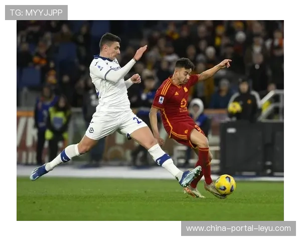 乌迪内斯vs罗马中场休息，主队防守密集度成功限制客队渗透