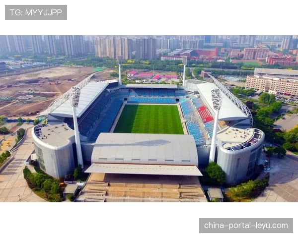 专业足球场建设巡礼：成都凤凰山足球场上座率持续领跑中超